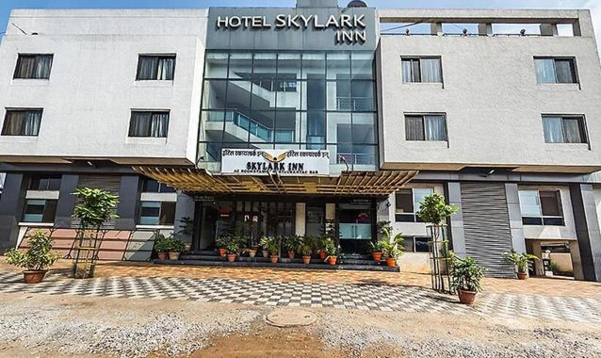 Fabhotel Skylark Inn Nashik Exterior photo
